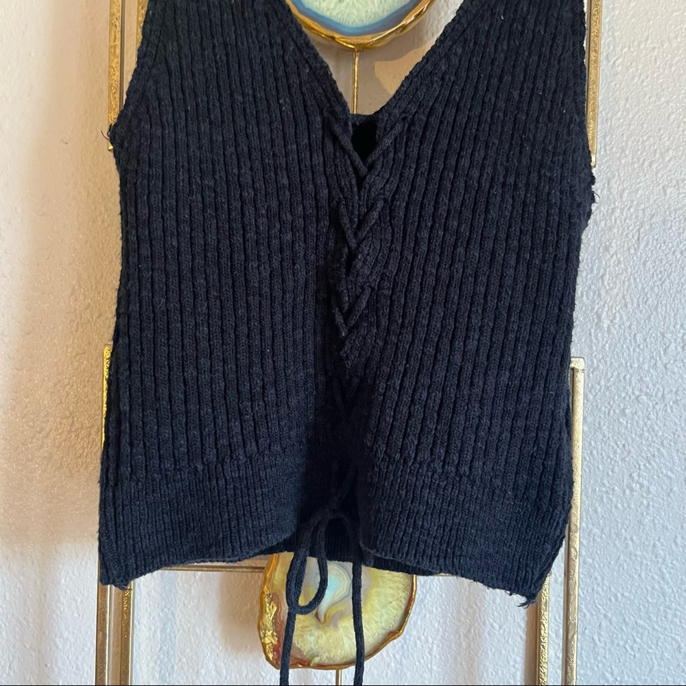 Lace Up Ribbed Tank - Picture 3 of 5